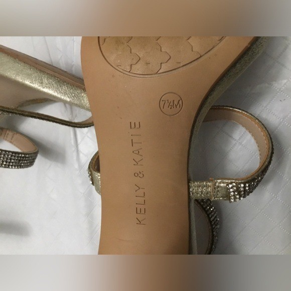Kelly & Katie Metallic Gold Rhinestone Strappy Heels Ankle Strap Size 7.5