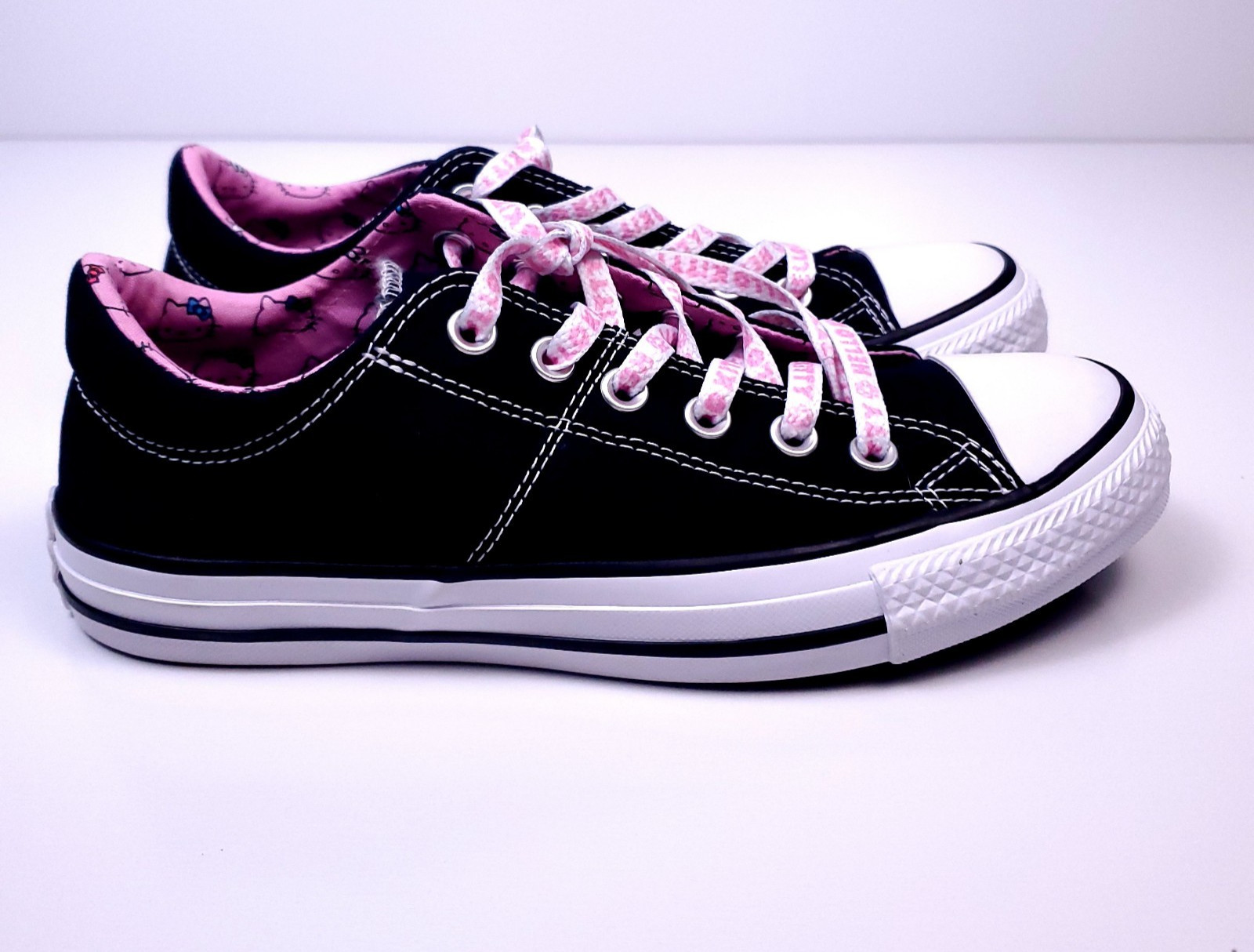 Converse Chuck Taylor All Star Madison Ox Hello Kitty Women’s Size 8.5 Low Top