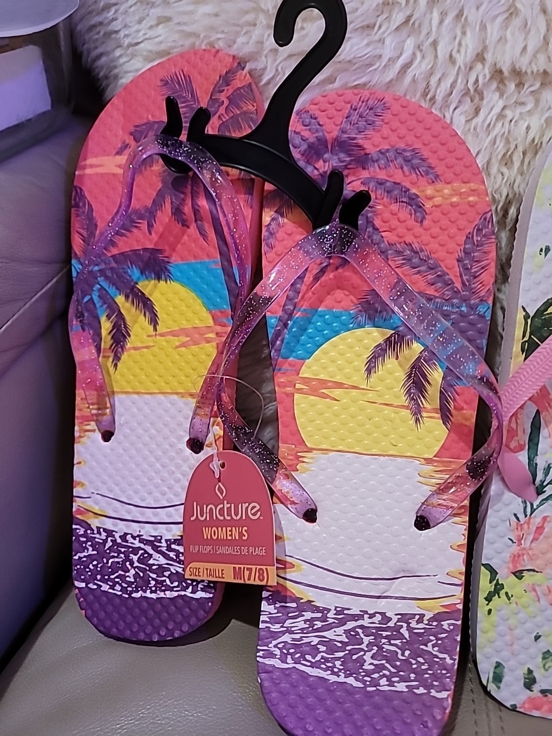 2 Pairs Flip Flops Juncture Women’s Rubber Summer Size M 7/8
