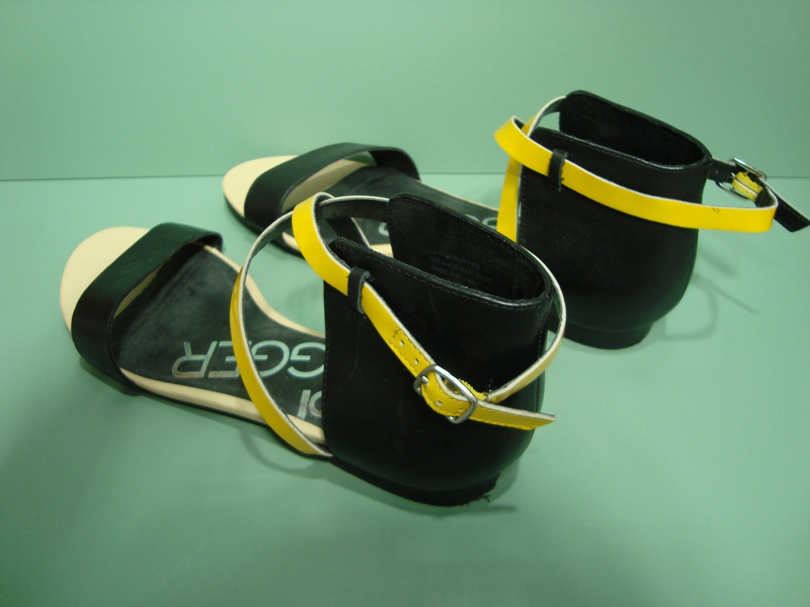 Kelsi Dagger Shoes Yellow / Black 8.5