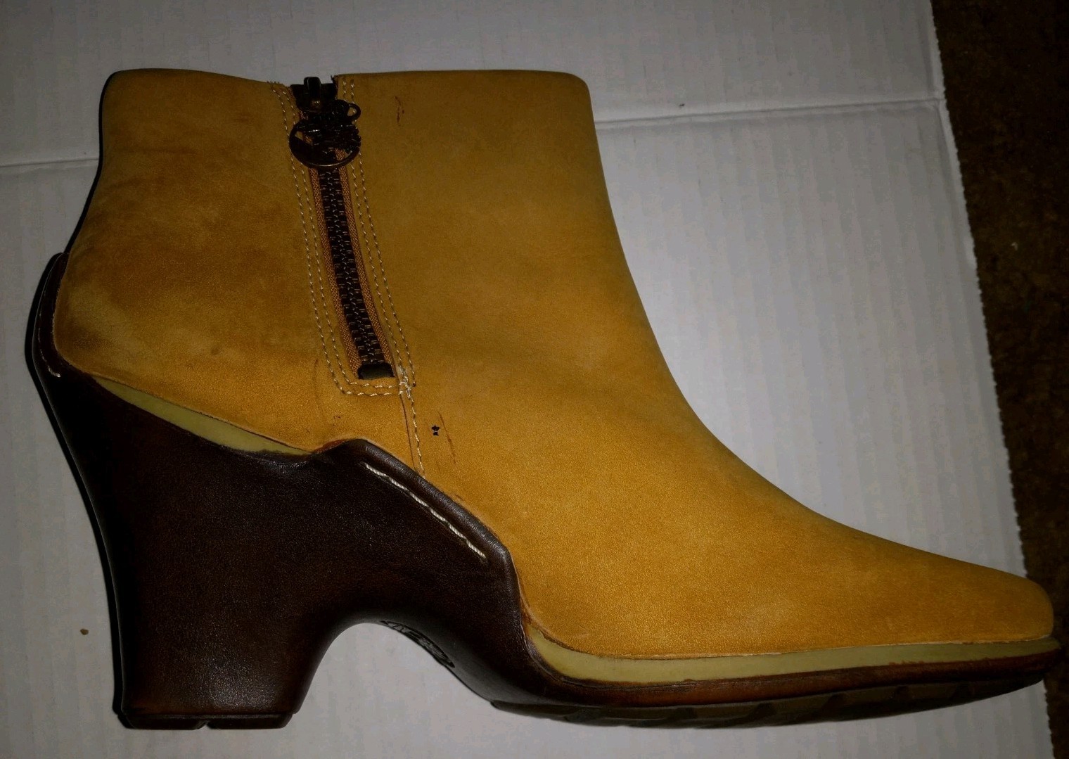 Timberland Ankle Heeled Boots Women’s 9 M Tan Brown Booties Winter Fall See Pics