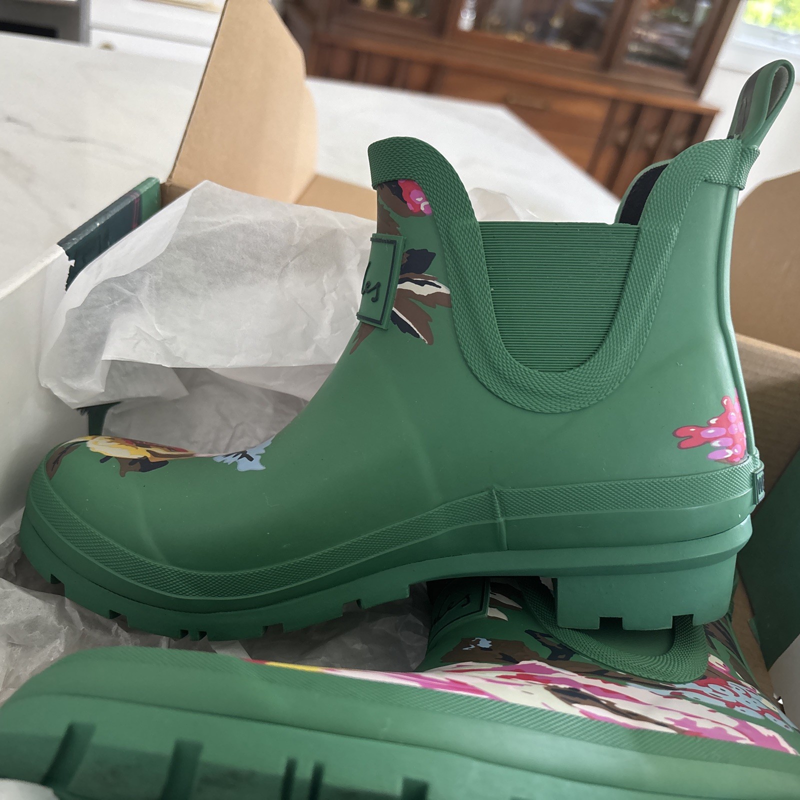 Joules – Women’s Molly Welly Rainboots, Green Floral, Size US 6 used once in box