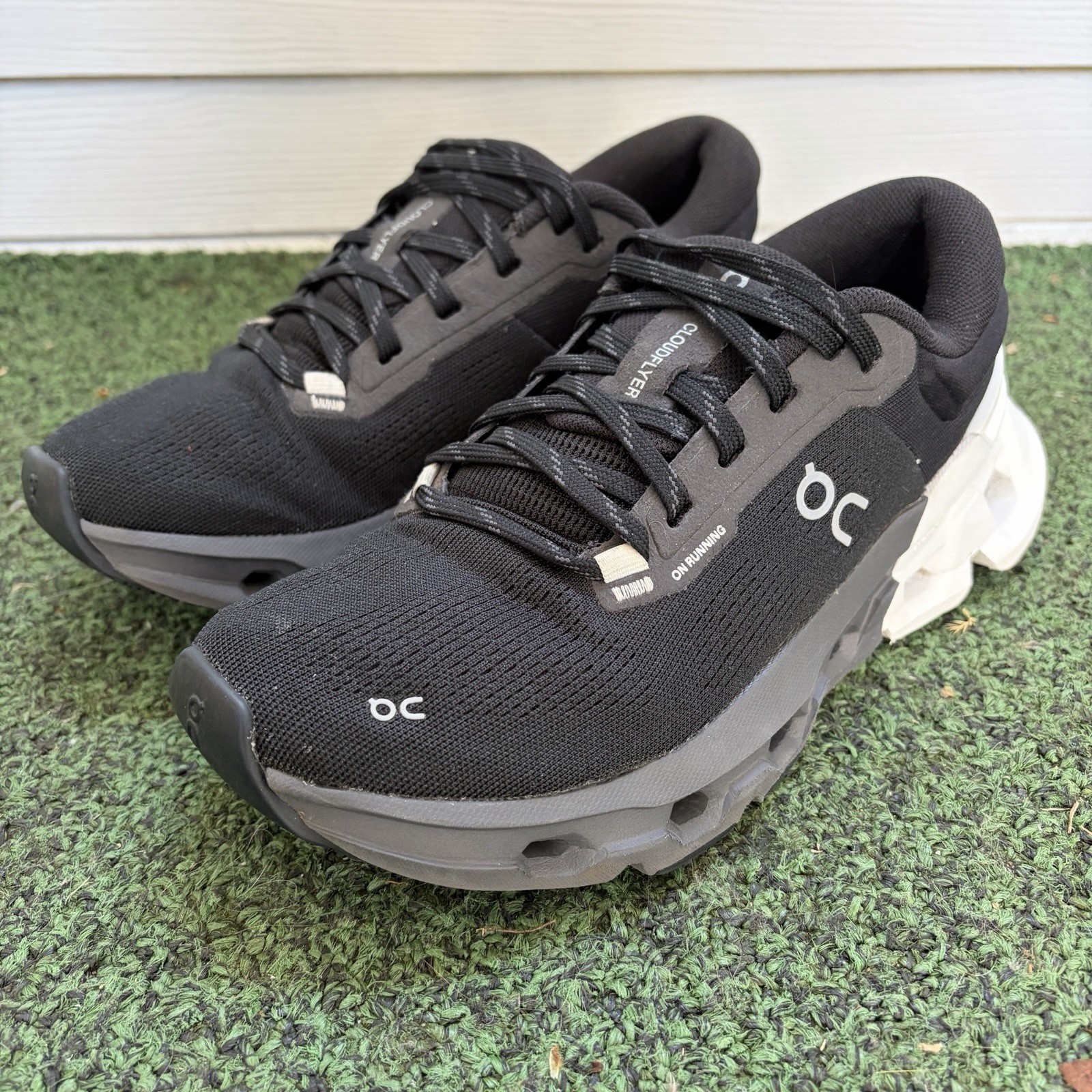 ON Cloudflyer 5 Running Shoes Black White Womens Size 7