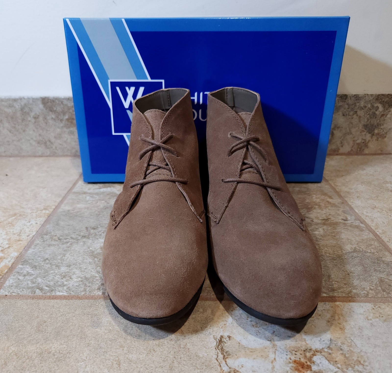 White Mountain Golden Womens Chukka Ankle Boots Brown Taupe Suede Lace 8 NIB NEW