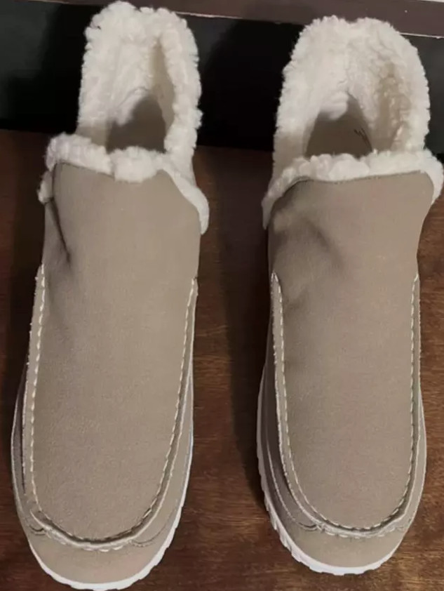Journee Collection Capreece Tru Comfort Foam Womans Slipper Boots – Size 8.5