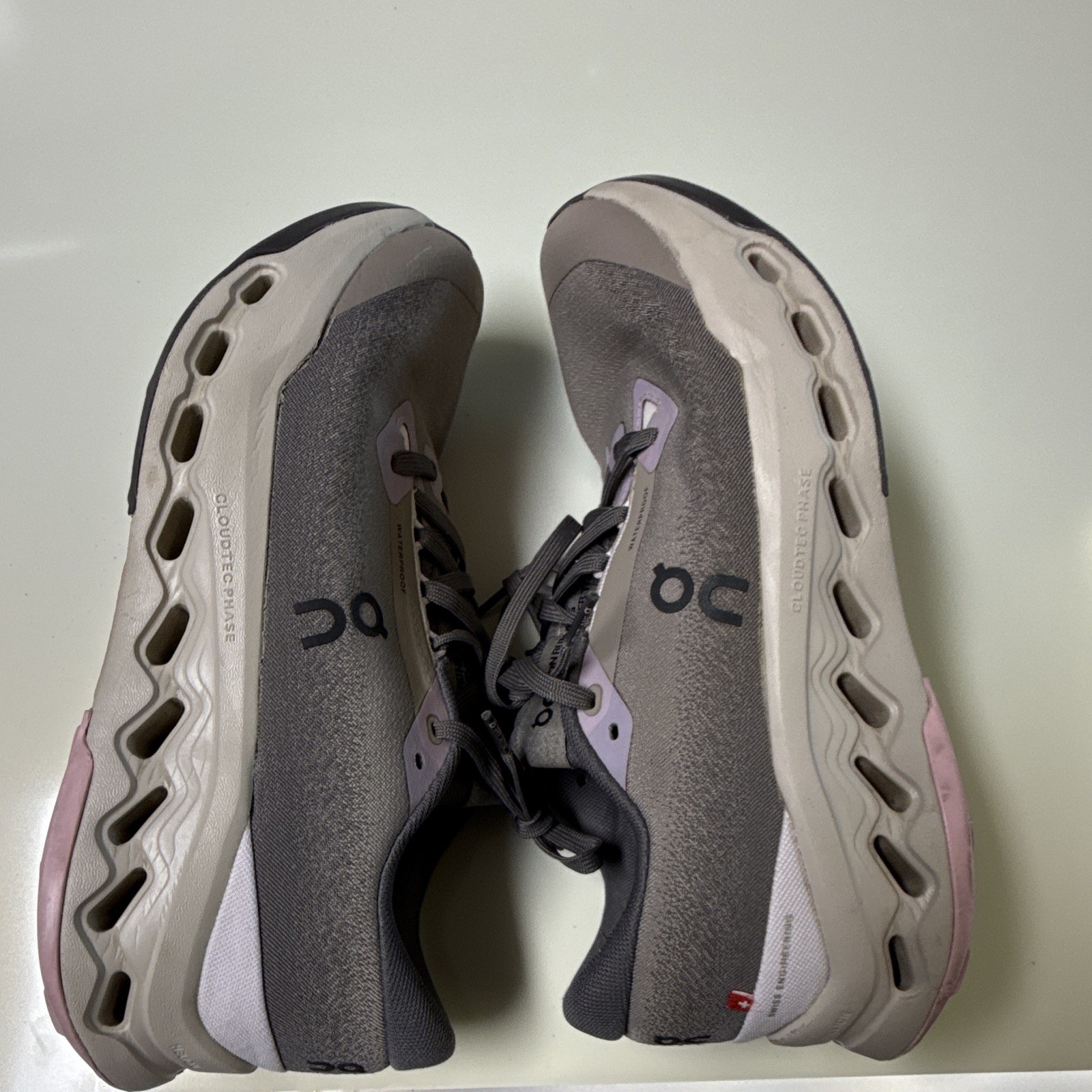 On Cloudsurfer Trail Waterproof Women’s Trail Running Sneakers Gray/Purple