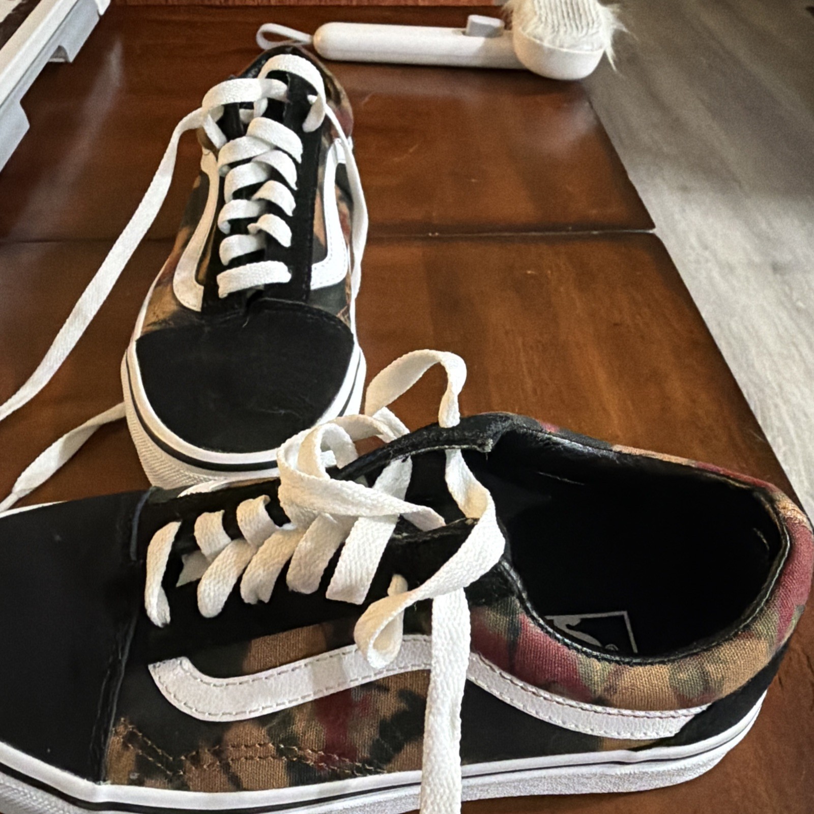 6.5 Women, 5 Men’s Vans