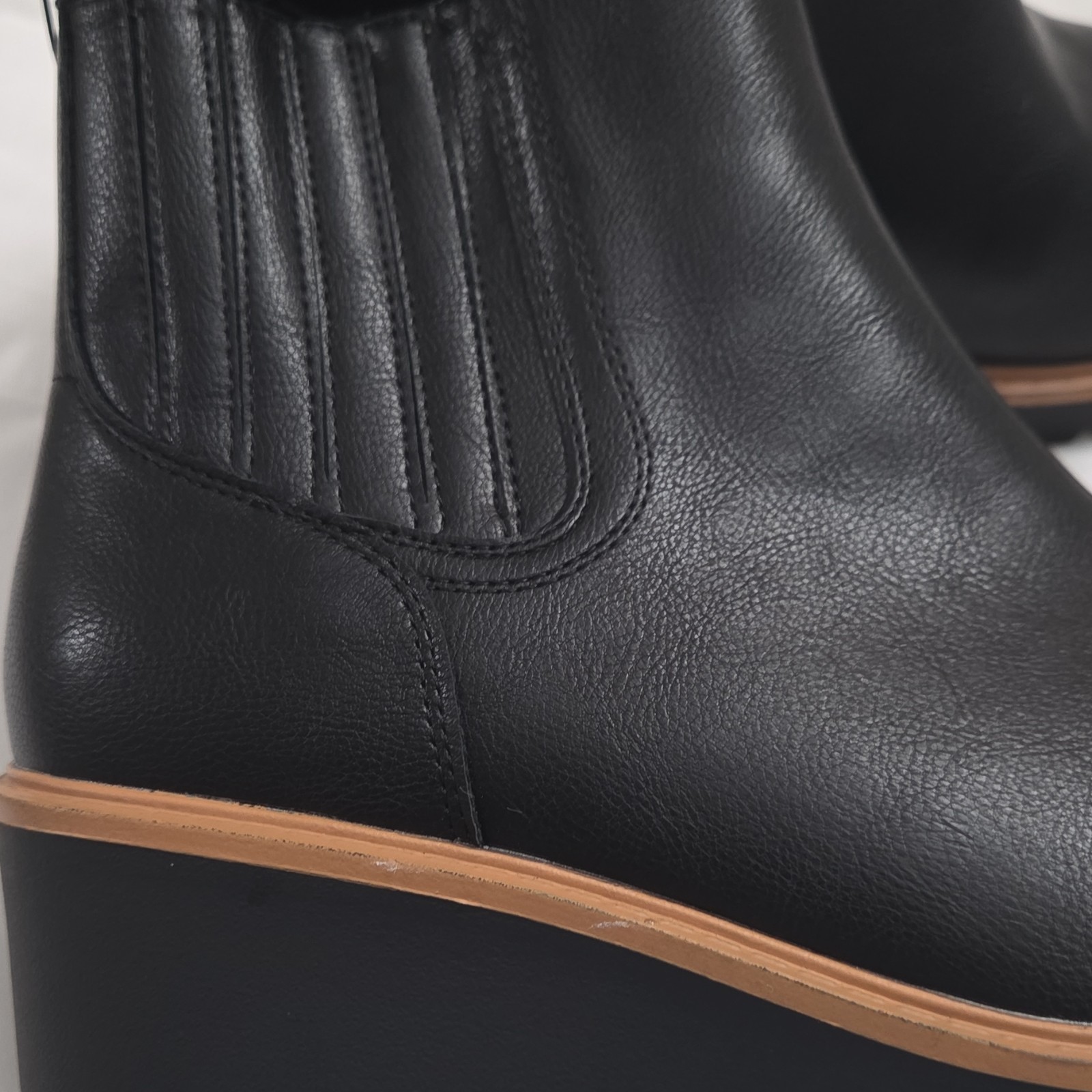 MIA Stephenn Bootie Black Faux Leather Lug Sole Pull On Ankle Boots Size 10