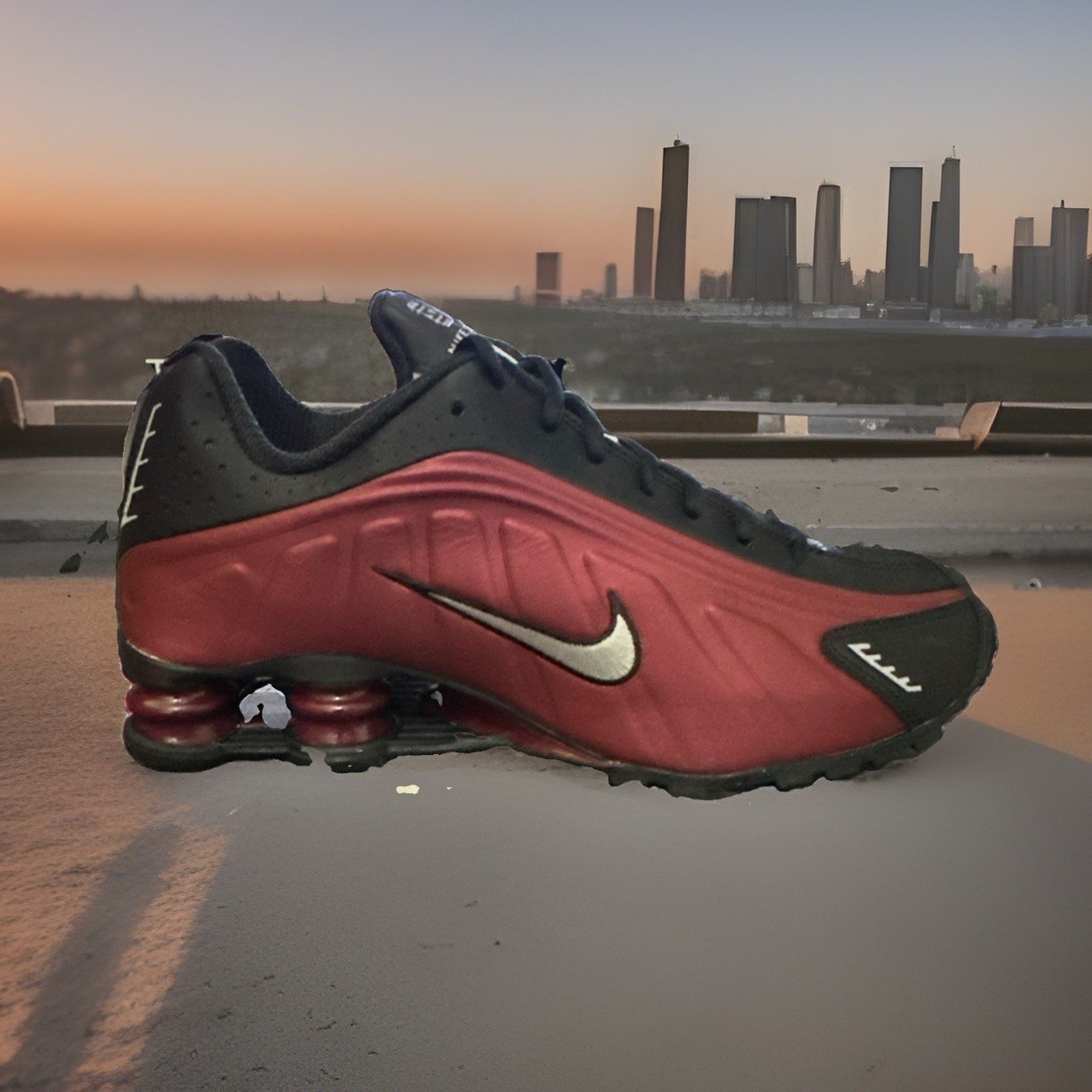 New Women’s Size 9.5 Nike Shox R4 Black Team Red AR3565-009 Men’s Size 8