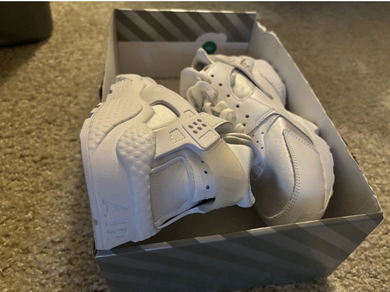 Nike Air Huarache Run Women’s Size 9 /White