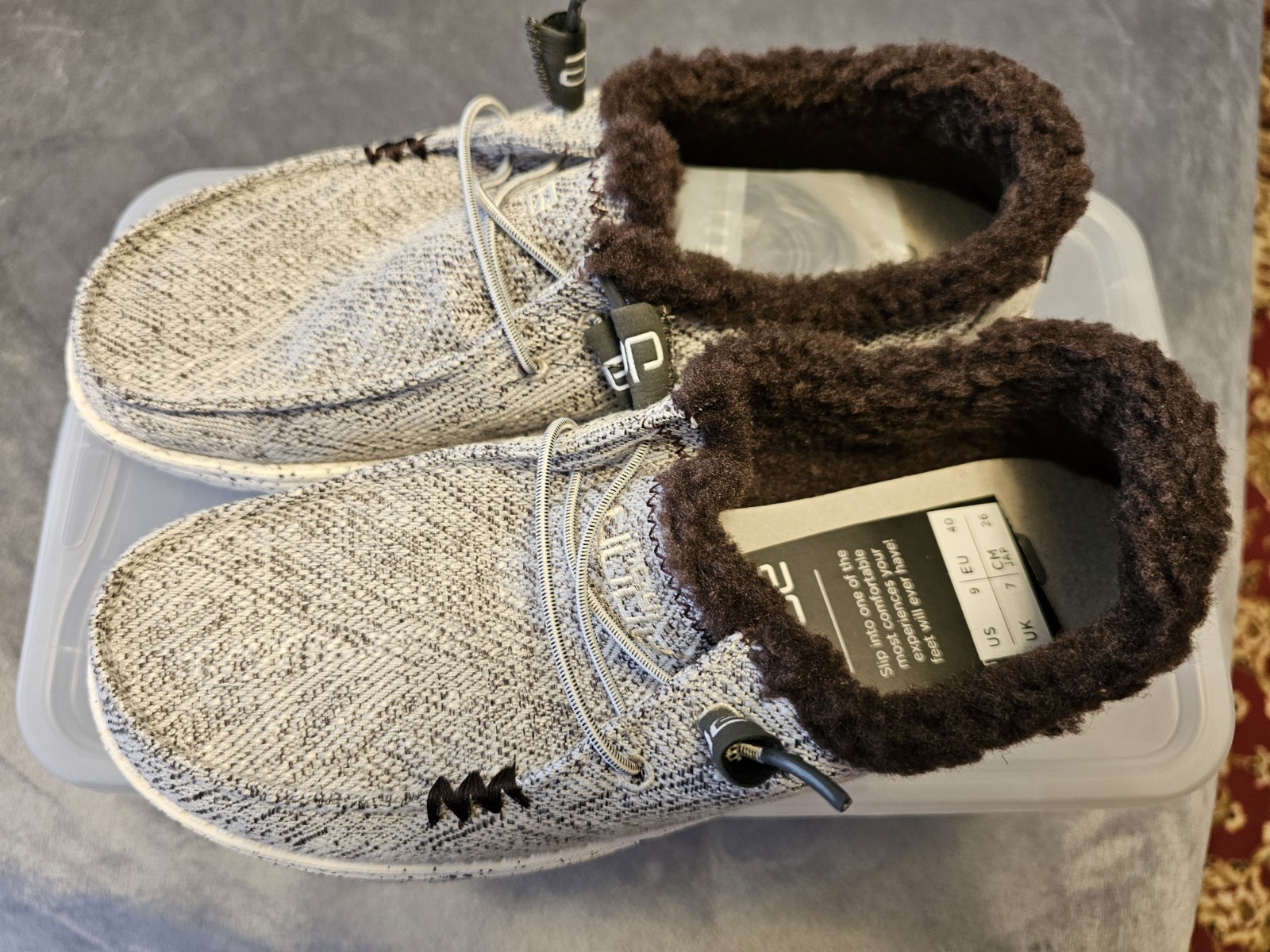 Hey Dude Wally Women’s Knit Lace-Up Sneaker Gray/Brown Faux Fur Lined US 9