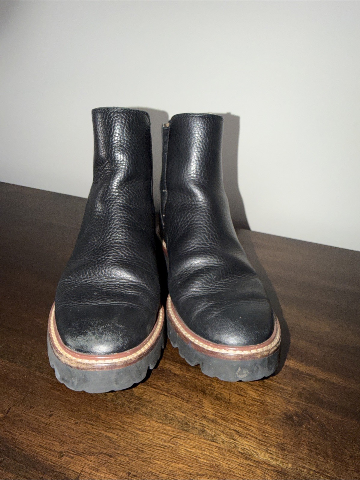 Madewell The Citywalk Lugsole Chelsea Boot in Leather True Black Size 8.5 EUC