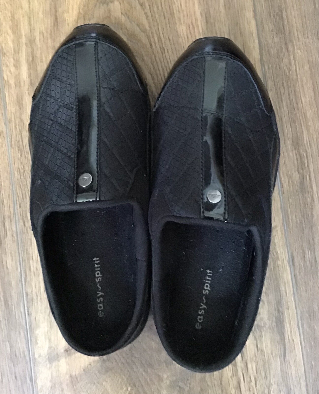 6.5 WW Easy Spirit Travel Time Quilted Textile Patent Leather Black Clogs