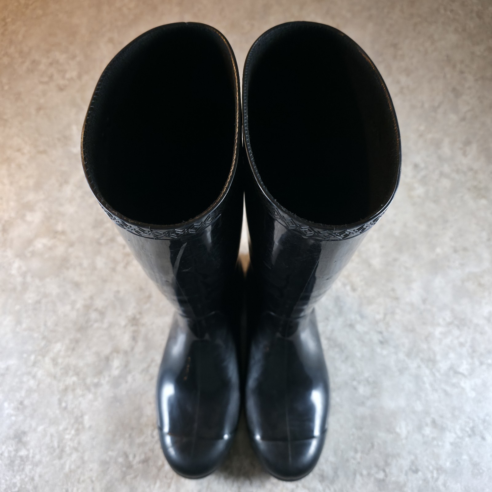 UGG Shaye Rain Boots Size 7 Shiny Black Tall Waterproof Lined