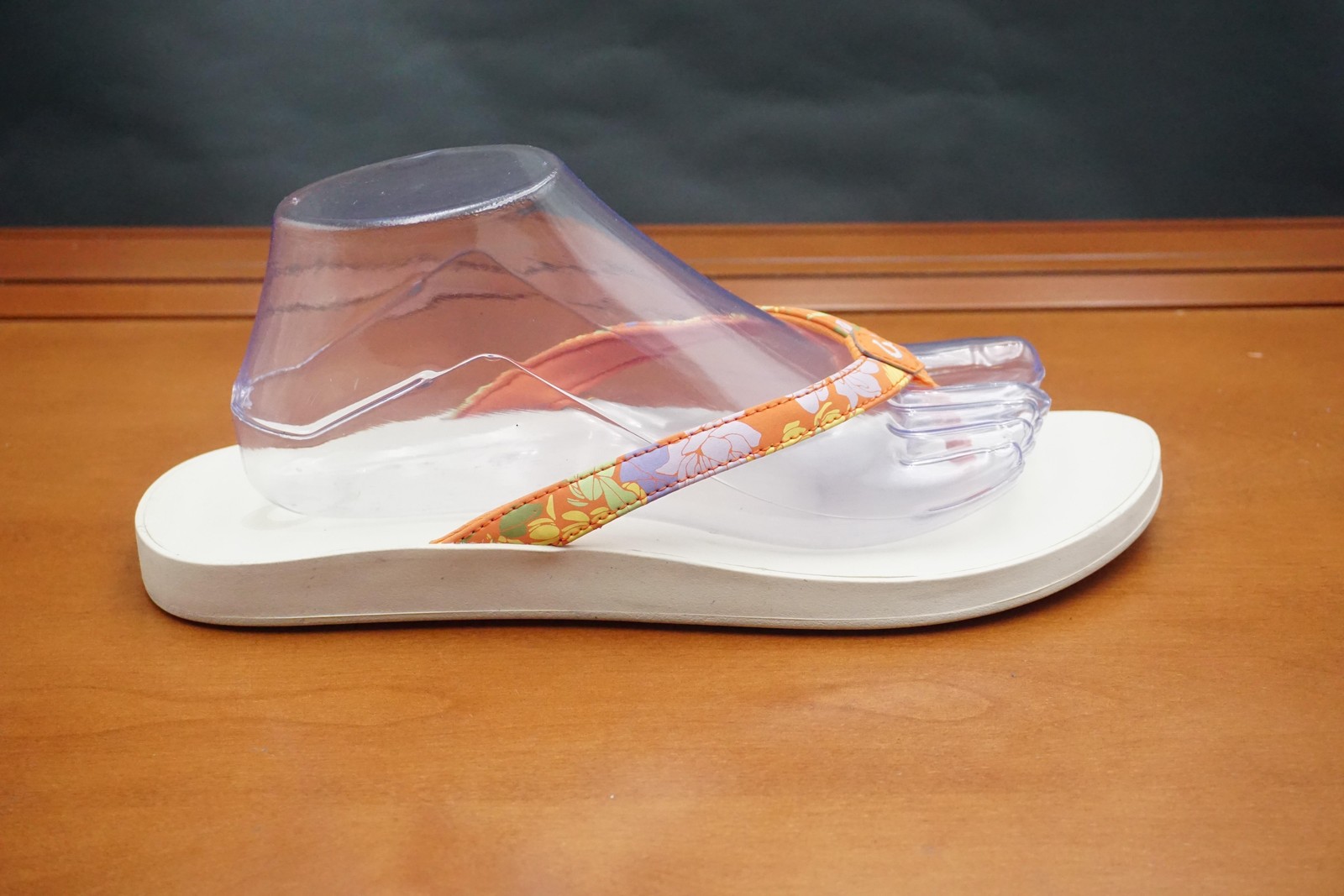 Olukai PUAWE Womens 10 Orange Synthetic Thong Wedge Sandals Floral Cushioned