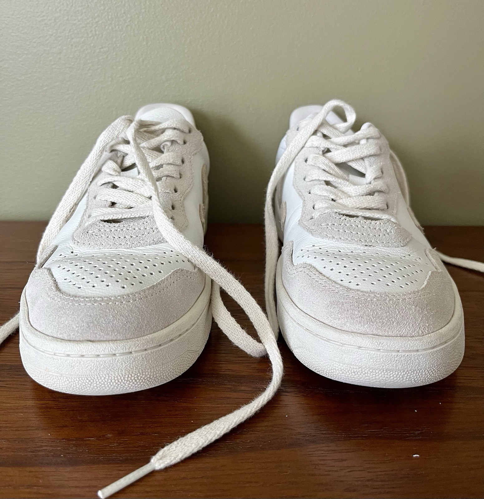 Veja V-90 White Taupe Sneaker, Color WHITE TAUPE, UK 38/US 7