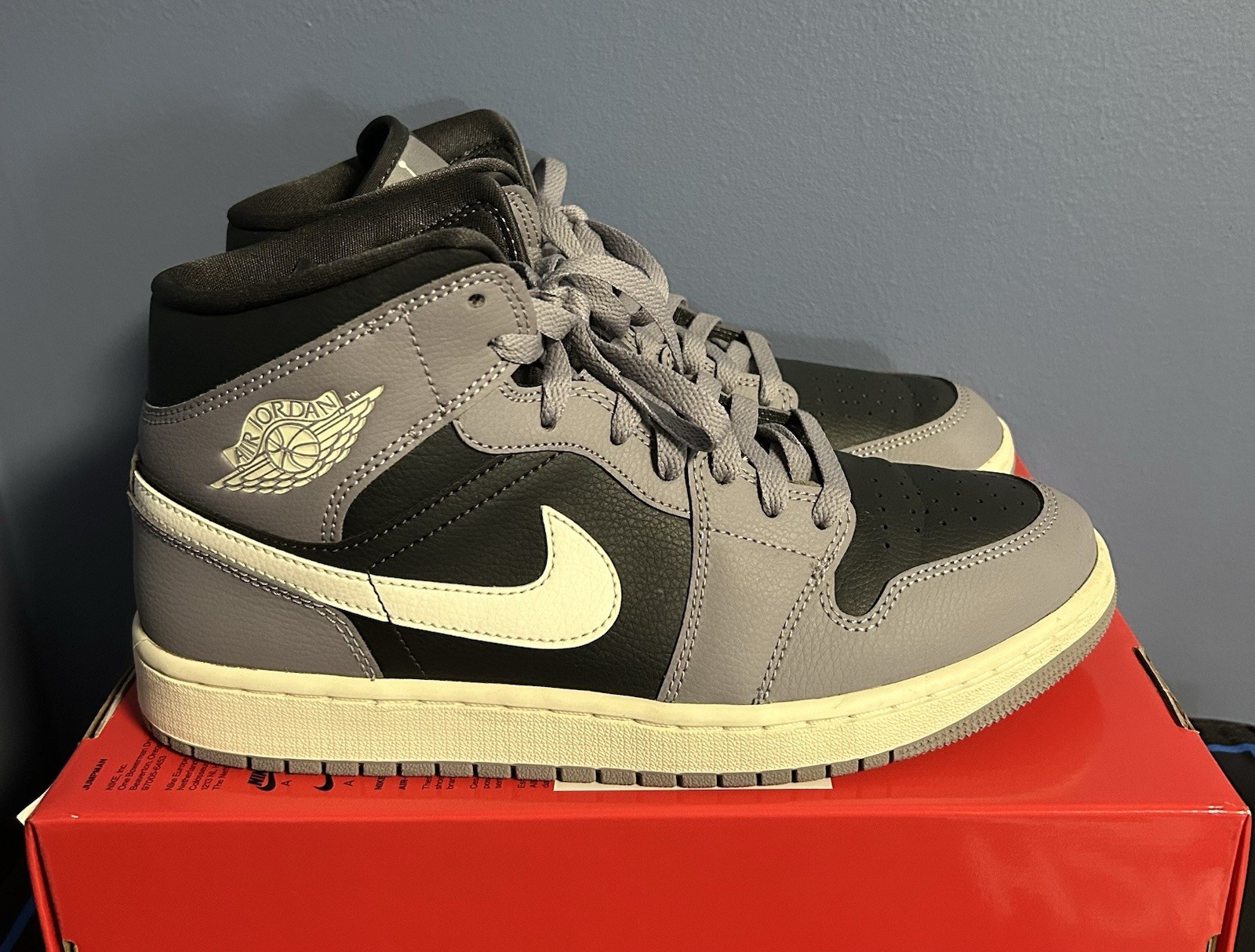 Jordan Air Jordan 1 Mid Cement Grey/Sail/Anthracite Mid Top Leather BQ6472-022