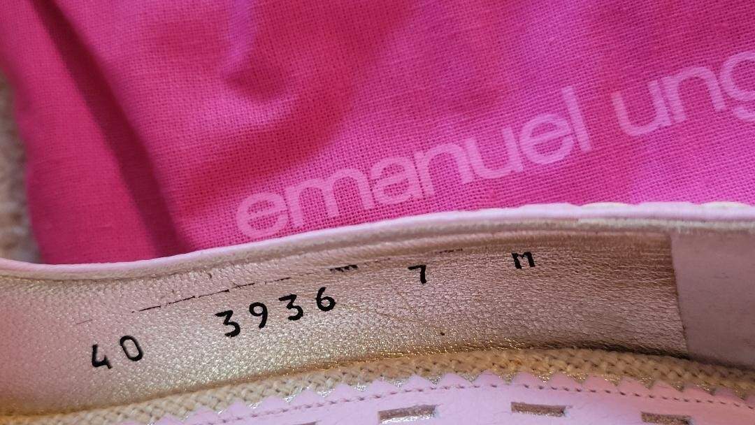 EMANUEL UNGARO PARIS 9cm/ 3.5” heels Light Pink soft leather Pumps – Sz 7M
