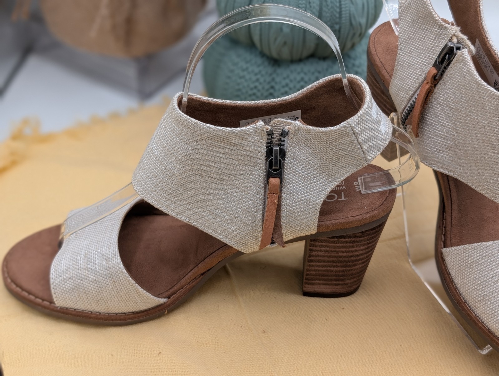 TOMS Majorca Cutout Sandal Natural Yarn Dye Beige Canvas Block Heel Zip Women W8