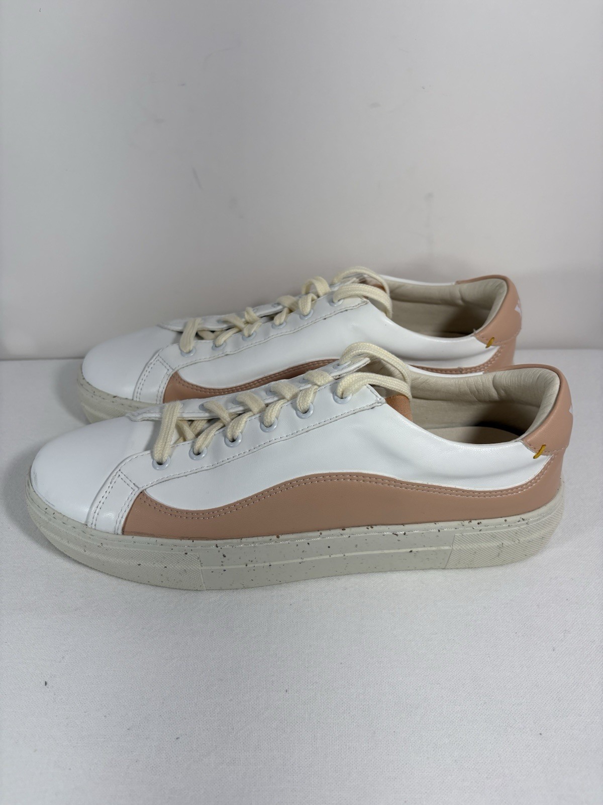 Soludos Yebo White/Pink Low Top Vegan Sneakers Size 9 NEVER WORN!