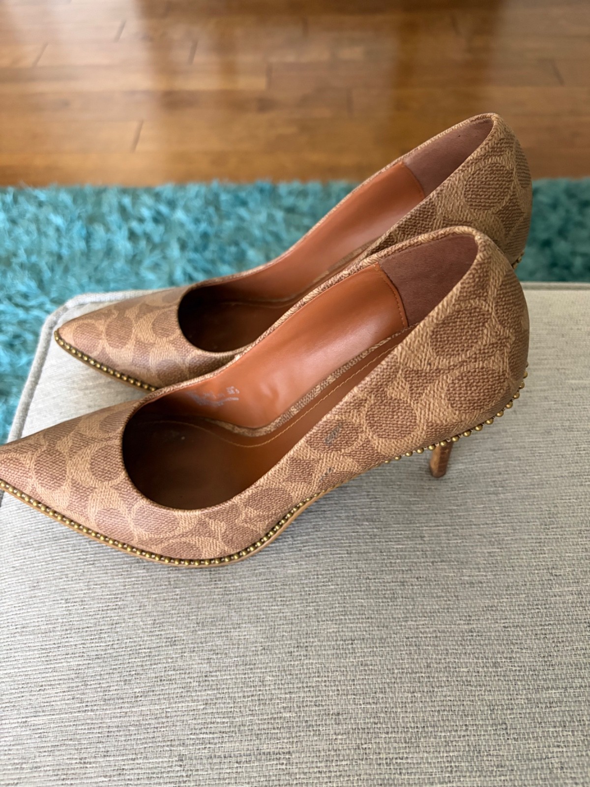 coach heels 8 good condition very classy and elegant color brown