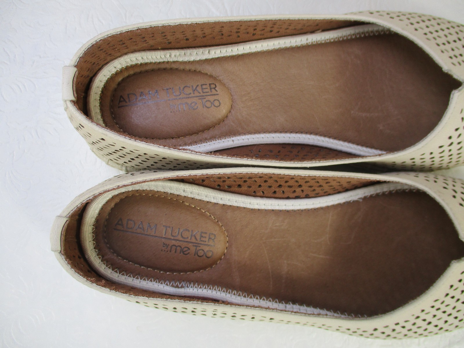 Adam Tucker by Me Too Neela Flats 8.5 Beige Perforated Leather Ballet Shoes