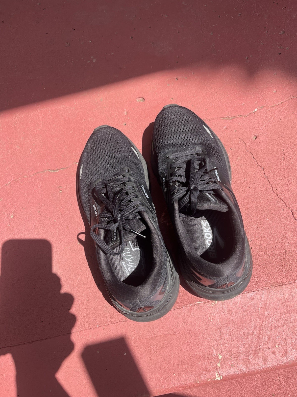 Brooks Adrenaline GTS 23 Women’s Black Mesh Lace-Up Low Top Running Sneakers