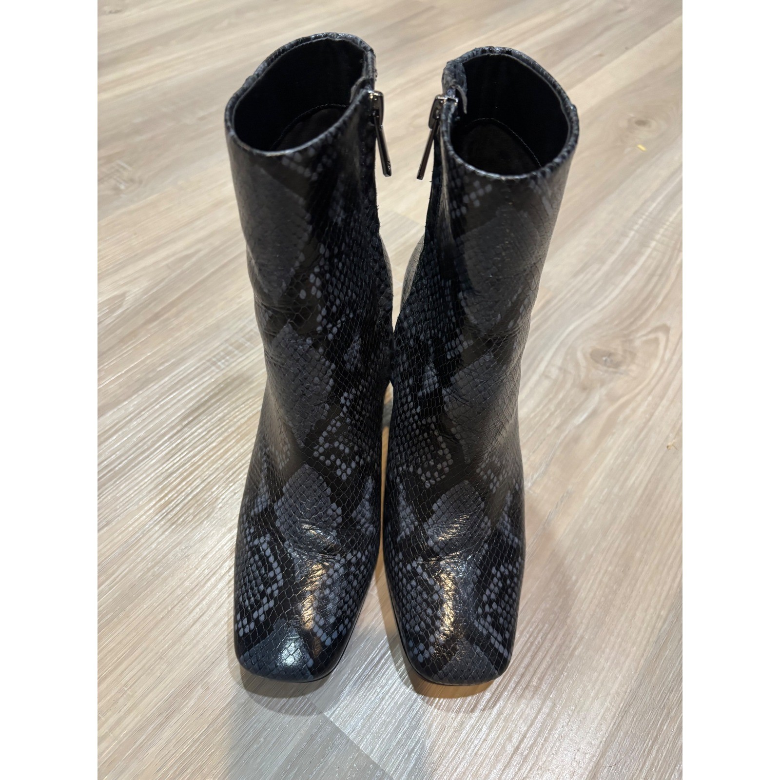 Sam Edelman Grey Black Snakeskin Embossed Square Toe Block Heel Ankle Boots 6.5