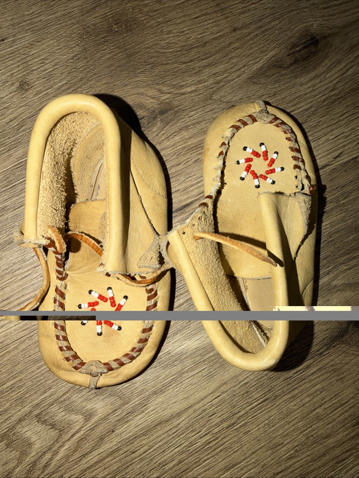 Vintage Handmade? Children’s Moccasins Beaded Star Pattern Infant/Toddler