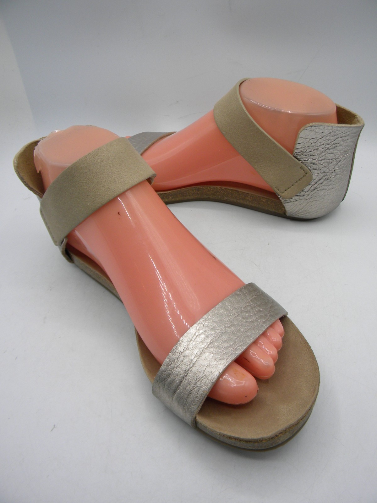 PEDRO GARCIA Pewter & Khaki Leather Flat Ankle Strap Sandals Size 36 Display