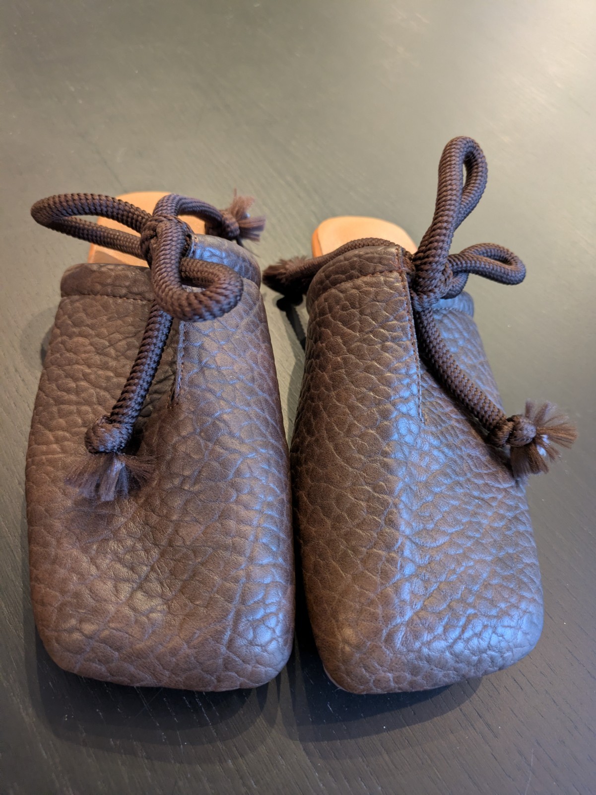 NWOT Slip-on Shoes W/ Square-Toe Design, Textured Leather, Bows Sz 36 Eu