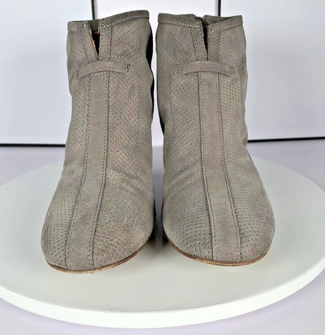 Russell Bromley Aquatalia Womens XCEL Ankle Booties Grey Perfed Suede Boots, 9.5