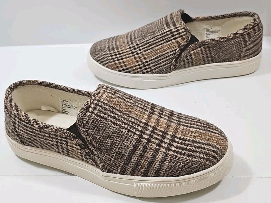 Magellan OutDoors Shoes Loafers Slip Ons Women Size 10B Brown Plaid.