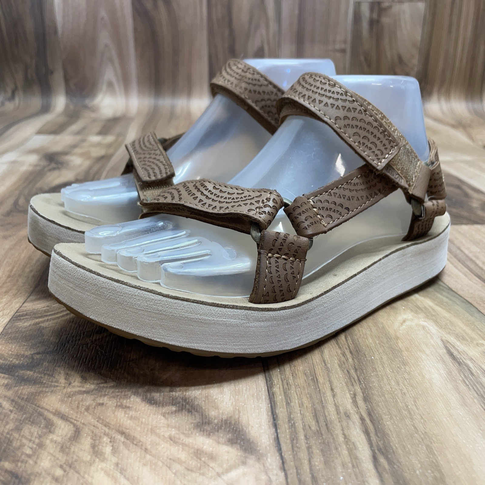 Teva Midform Universal Leather Platform Sandals Star Pattern Tan Brown Size 7