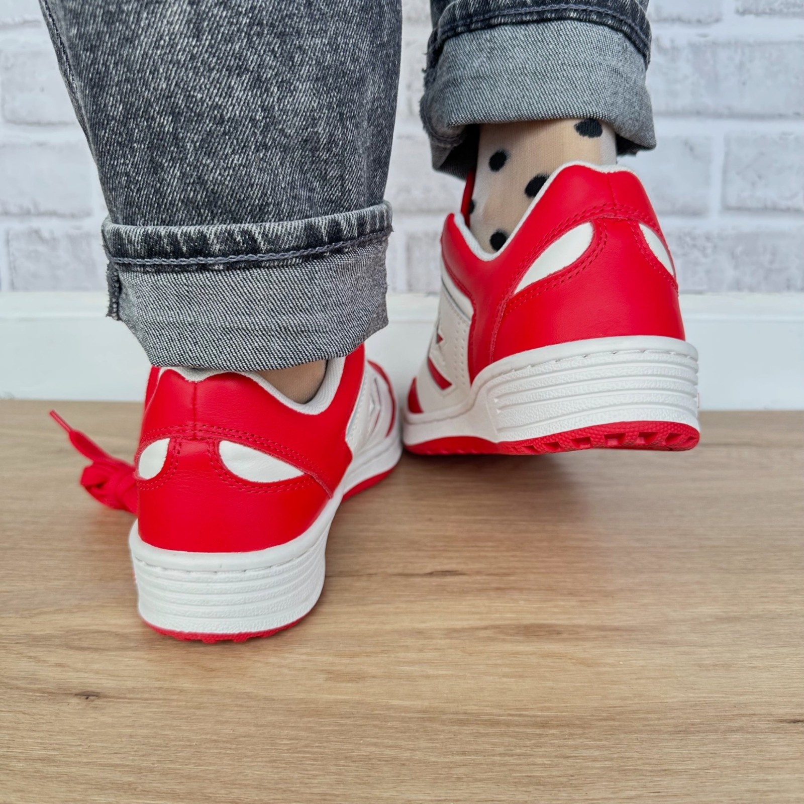 Converse Weapon Low Red White 10.5 Women Shoes Bird Magic Erving Sneaker A10598C