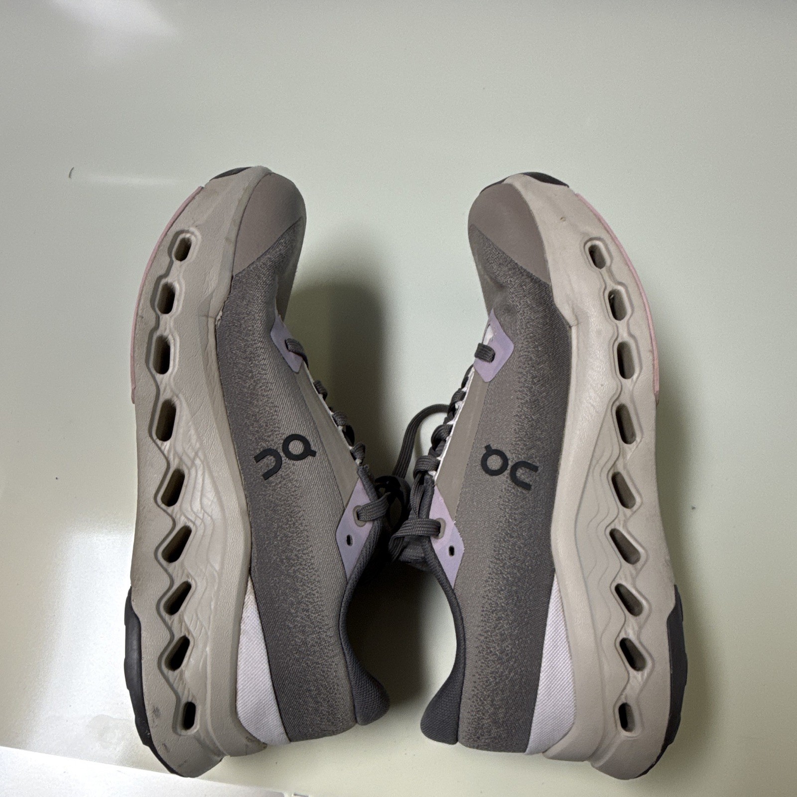 On Cloudsurfer Trail Waterproof Women’s Trail Running Sneakers Gray/Purple