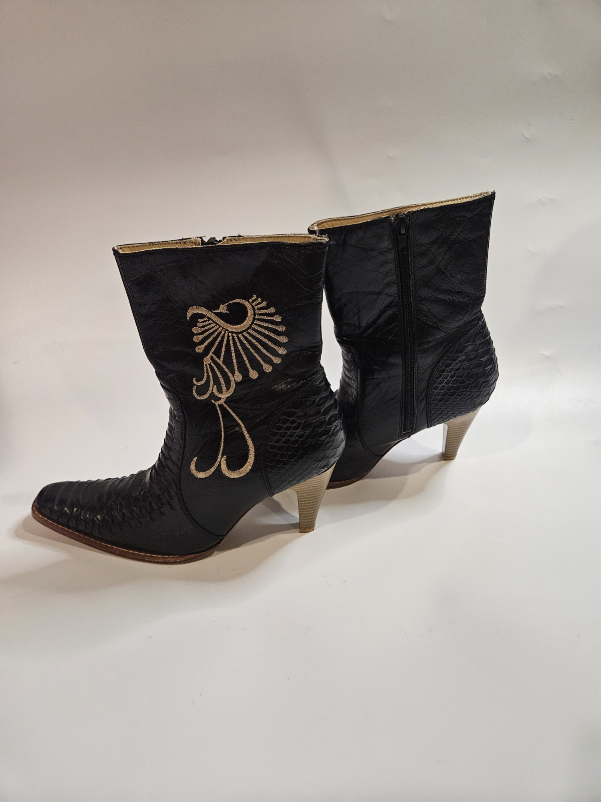 El Canelo Leather Women Black Snake Skin Embroidered Boots Sz 8 1/2