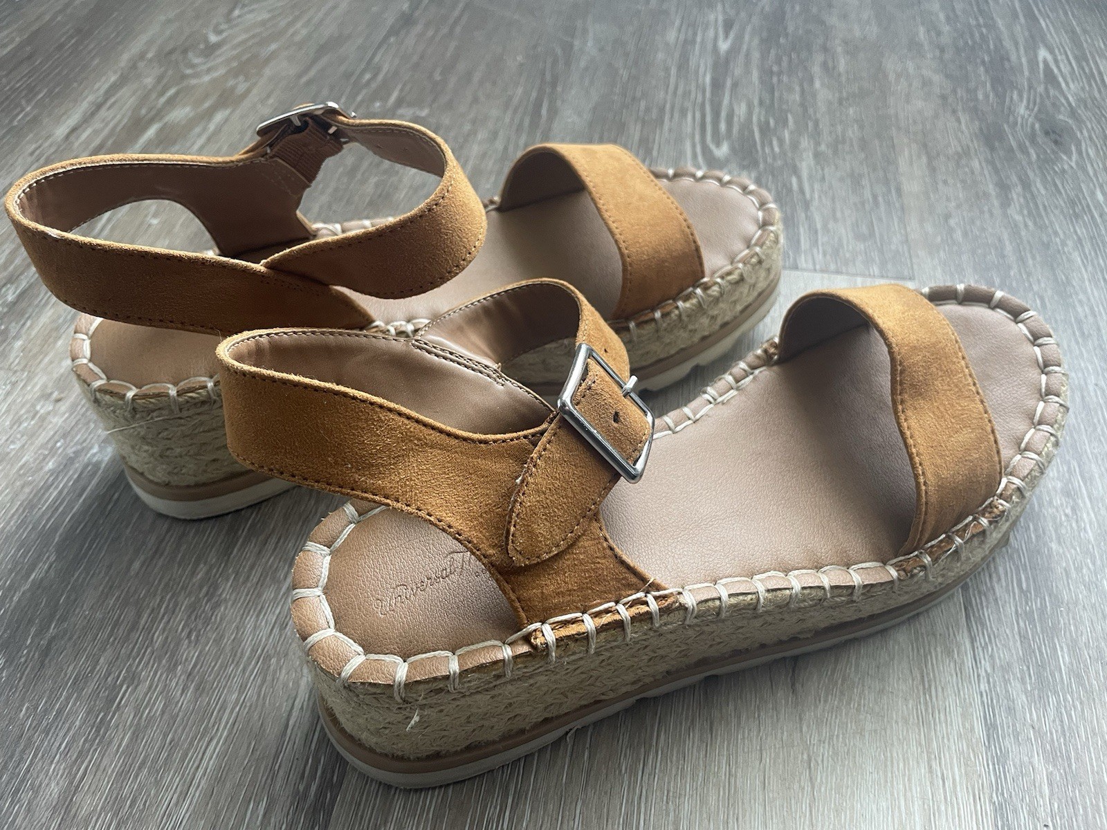 Universal Thread Women’s Brown Solid Espadrille Wedge Sandals Ankle Strap Buckle
