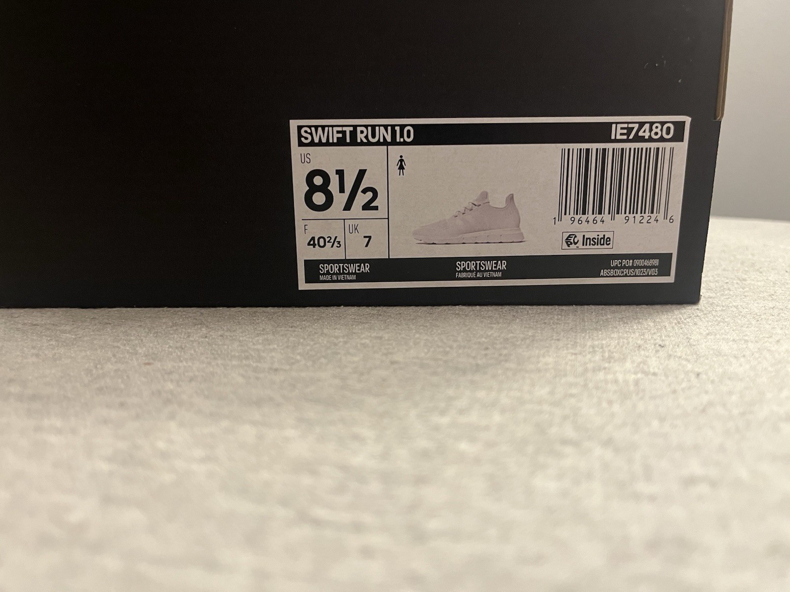 Adidas Swift Run 1.0 Cloud White Gold Women’s Running Shoe Size 8.5 IE7480
