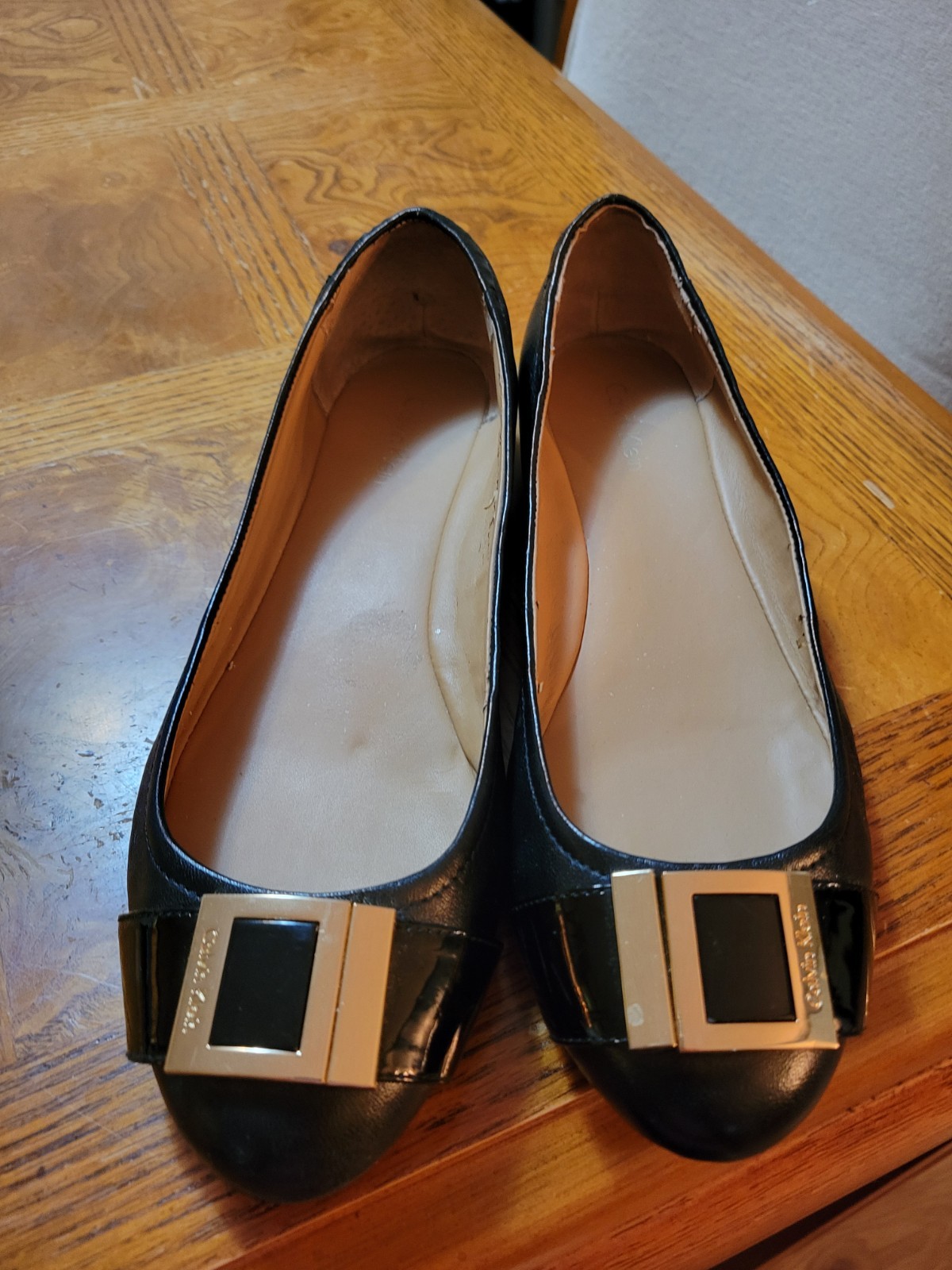 Shallow Toe Faux Leather Flats By Calvin Klein Sz 8.5. Super Clean.