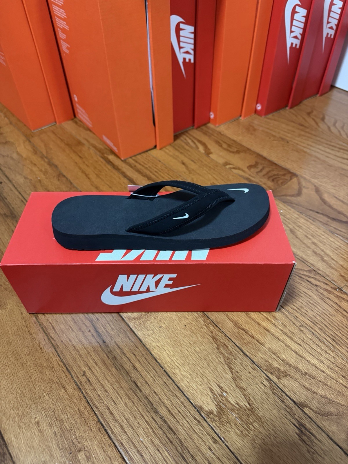 WMNS Nike Celso Girl Thong Flip Flop Sandal Black White SIZE 5 314870 011 BNIB