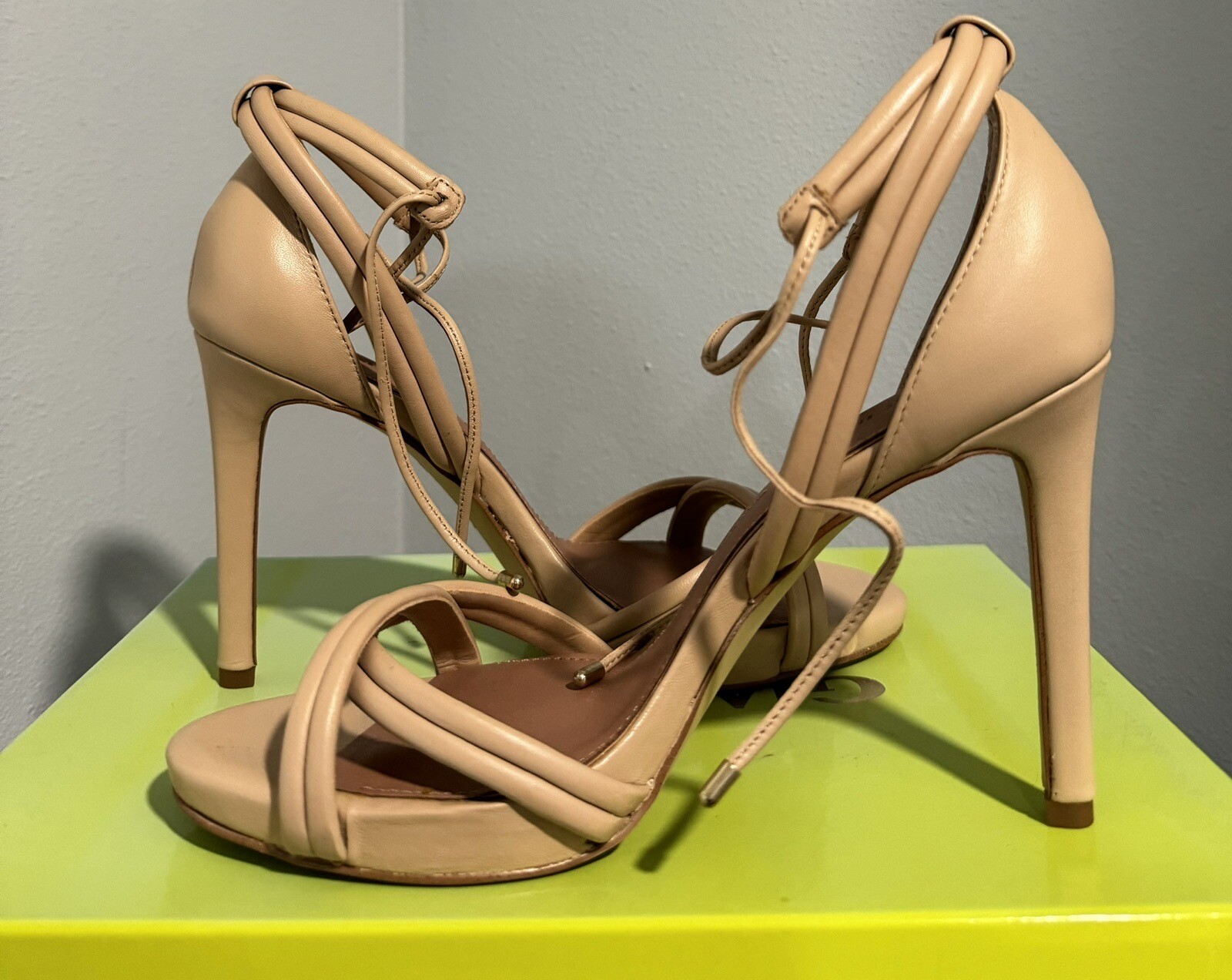NEW Gianni Bini Abbrie Nude Strappy Heels Spanish Sand Womens Size 9 See Desc**