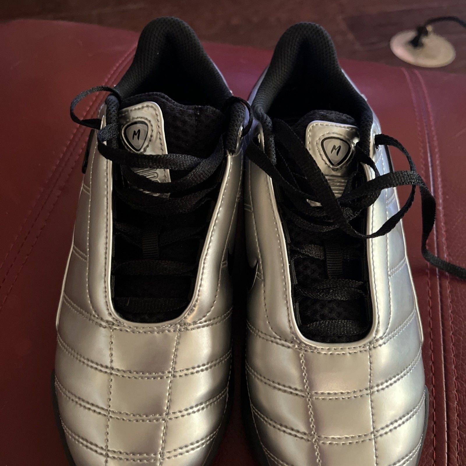 Maha Nike Total 90 Secutor Shox Magia Metallic Silver HQ5407-001 Size 5.5 Women