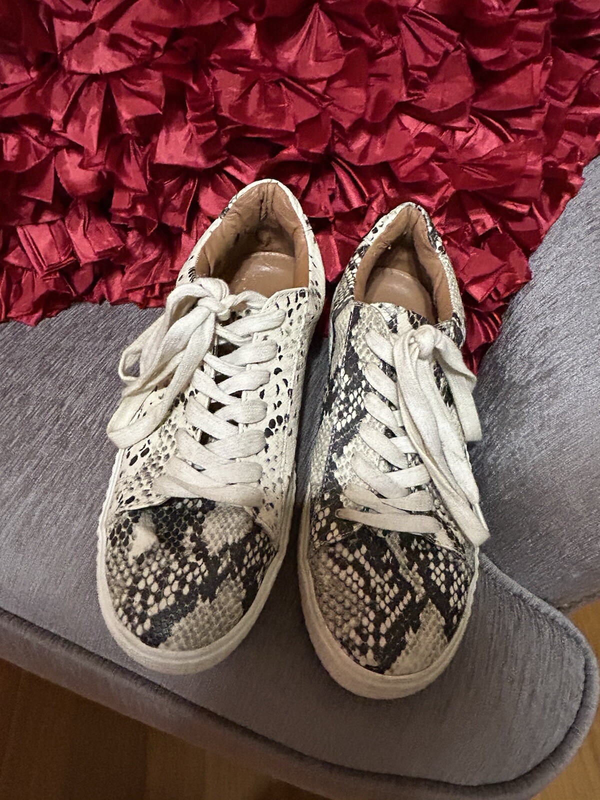 Steve Madden Hanly PU Leather Snakeskin Coated Leather / size 9M / Retail $99