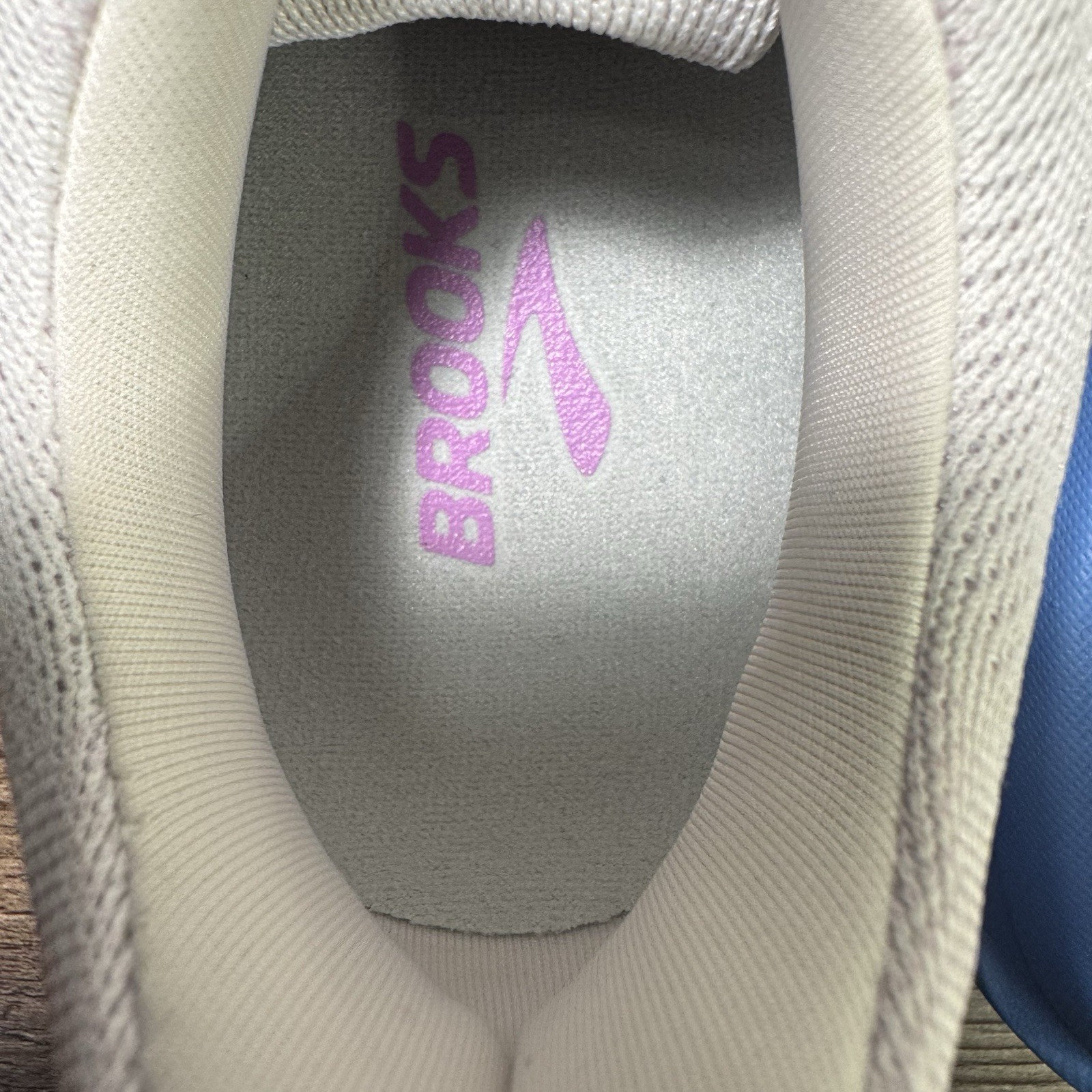 Brooks Ghost 17 ‘Mauve/Orchid/Bonnie’ Women’s Size 7 Running Shoes 120431 1B 247