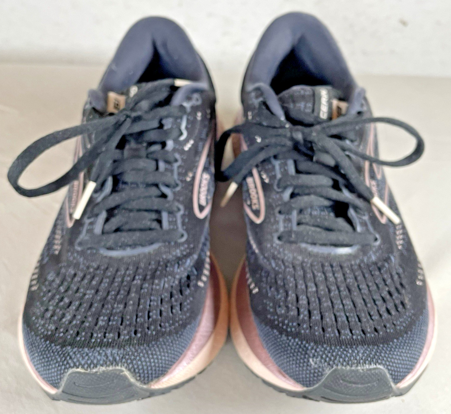 Brooks Glycerin 19 Women’s 8 B (Med) Running Shoes Sneakers Black Metallic Pink