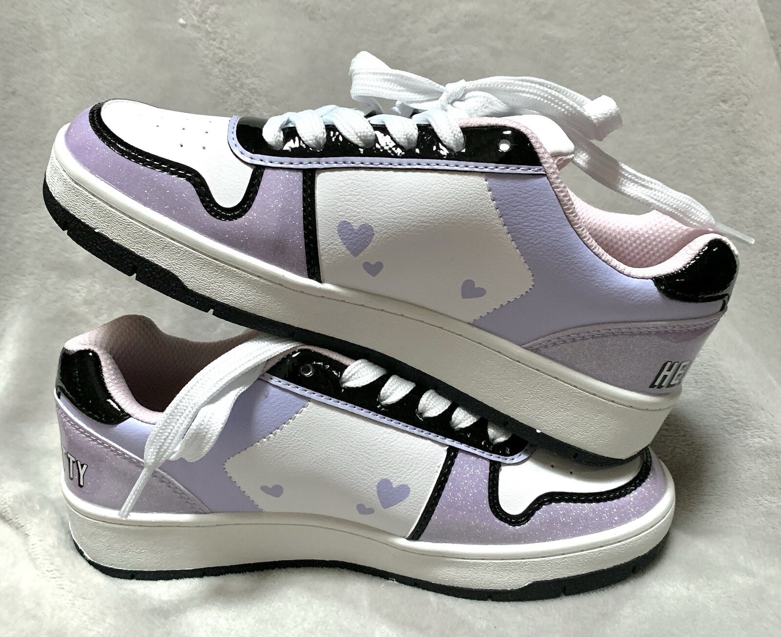 NEW Hello Kitty Women’s Lavender Sparkle Lace-Up Court Sneaker Shoes Size: 6