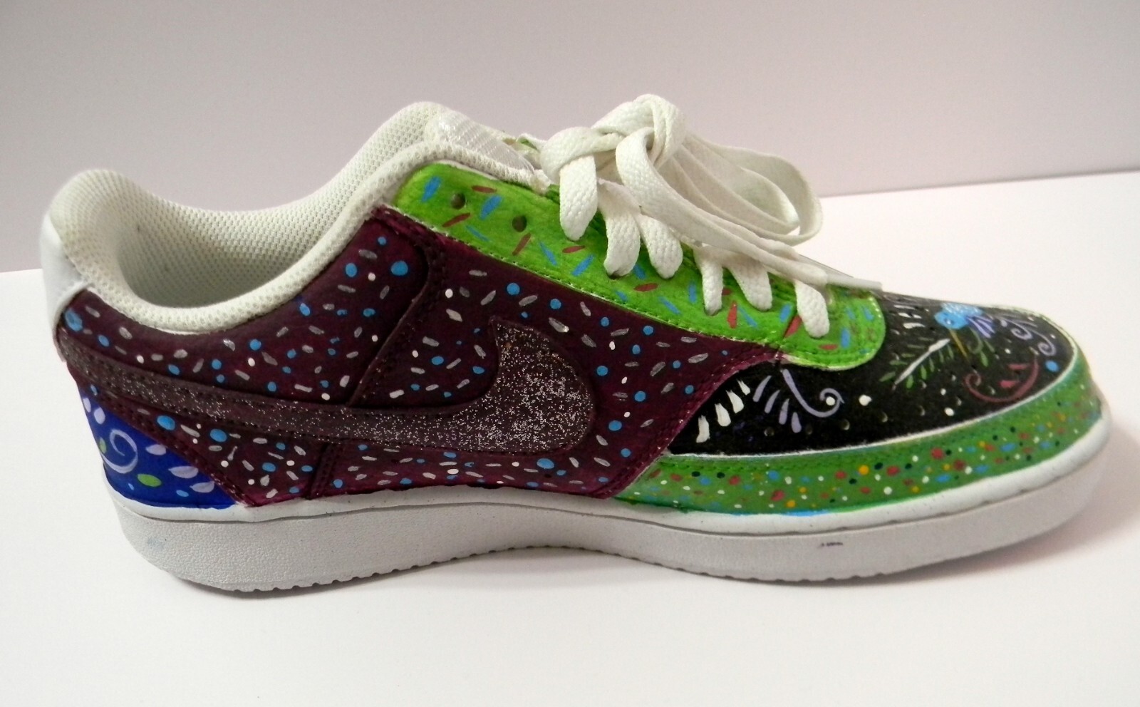 Nike Court Vision DH3158-100 Hand Painted Hummingbird Painted Sneakers SZ 8.5