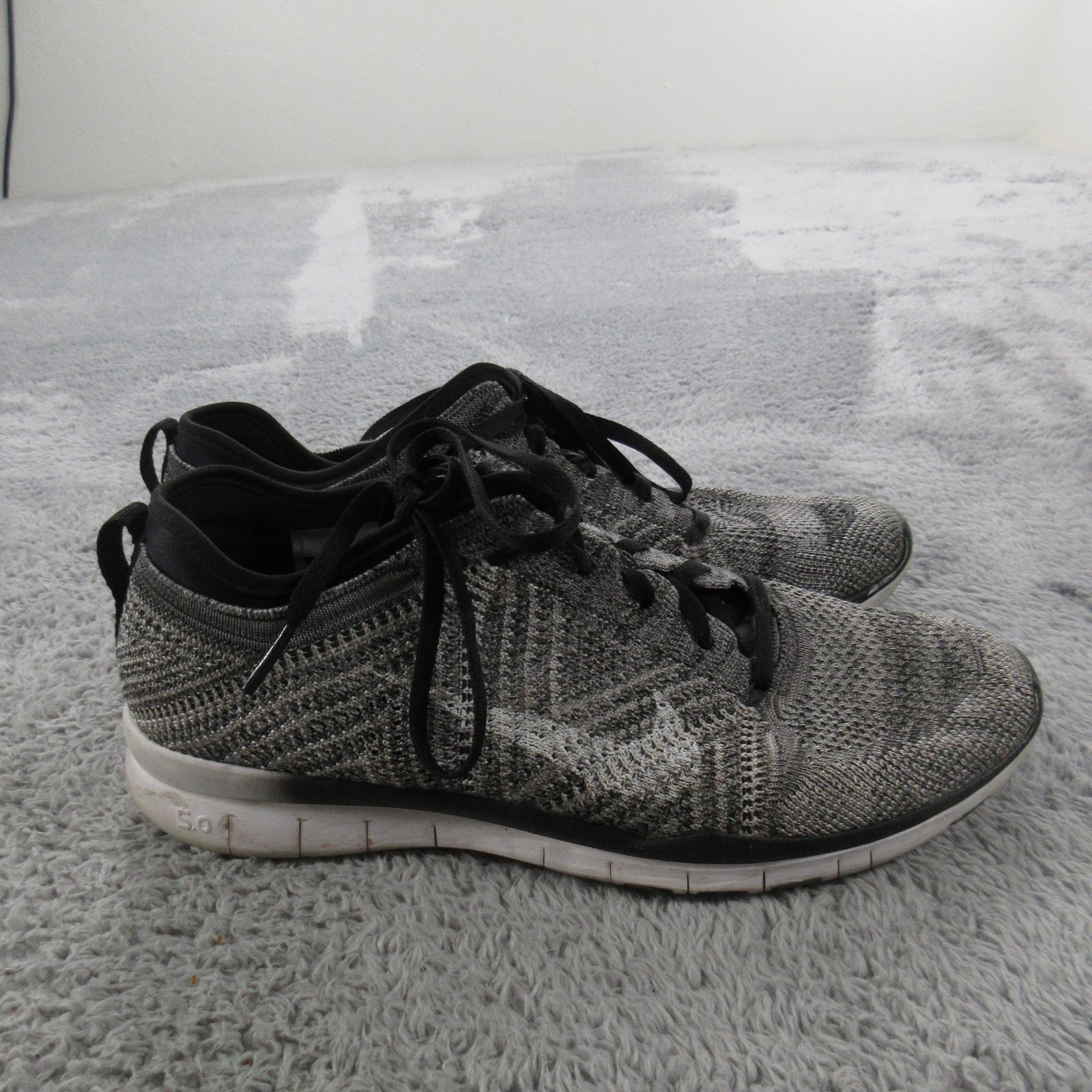 Nike Free 5.0 Flyknit Running Shoes Womens Size 8.5 Black Sneakers 717895-001