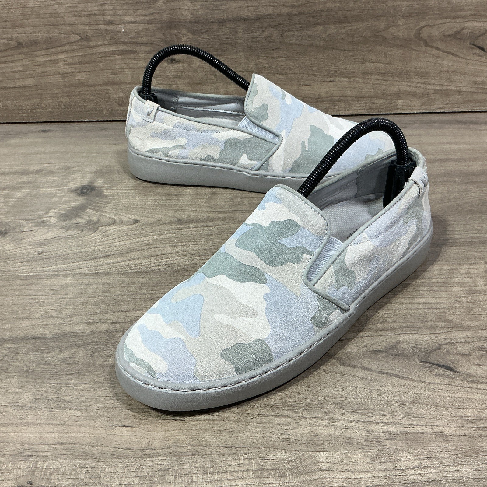 Vionic Honey Avery Camo Light Blue Slip On Sneakers Shoes Women’s Size 9